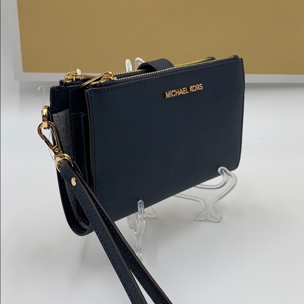 MICHAEL KORS LG DOUBLE ZIP WRISTLET NAVY - Picture 2 of 16